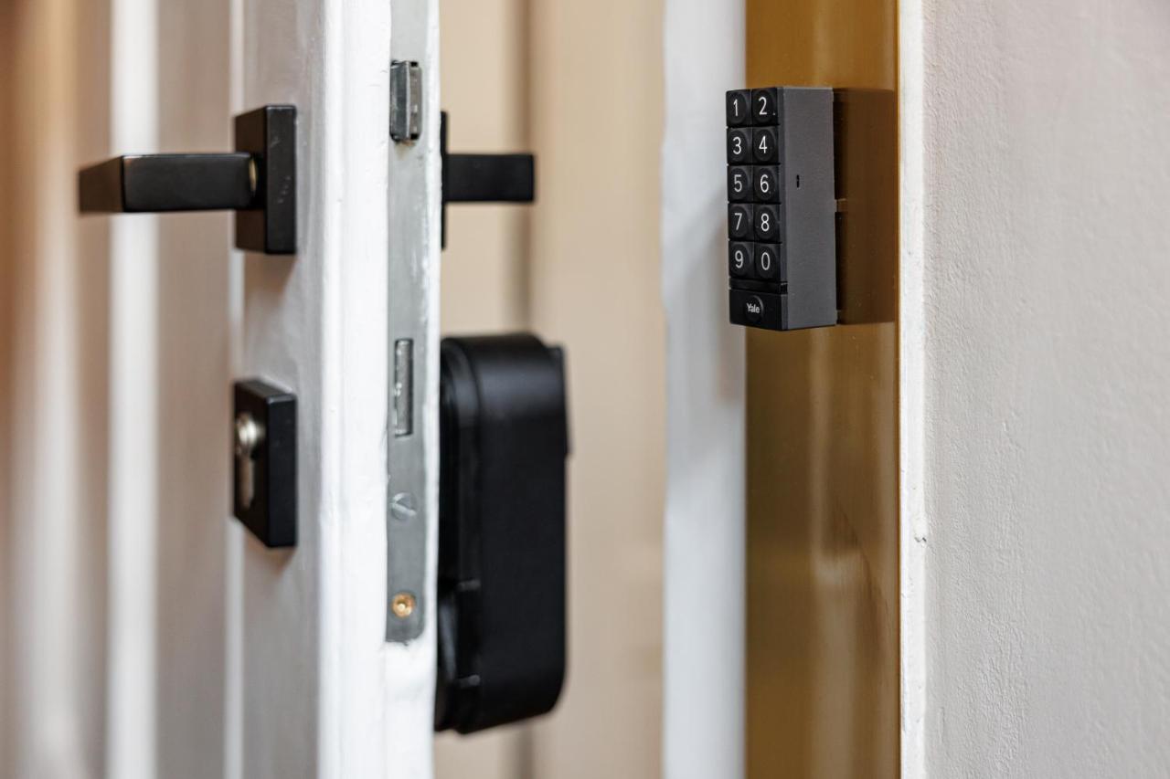 Aries' Collection Luxury Suites Брашов Екстер'єр фото