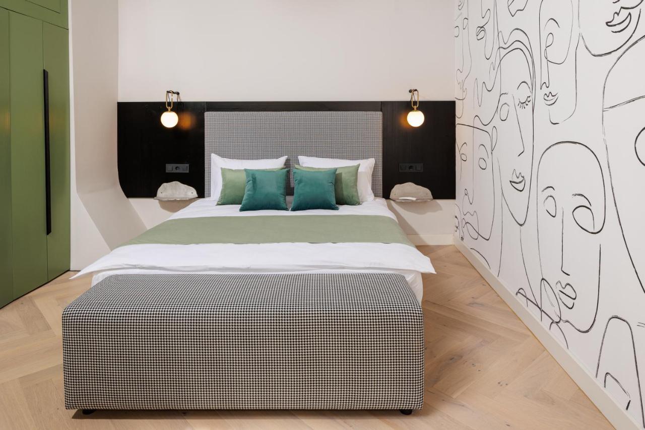Aries' Collection Luxury Suites Брашов Екстер'єр фото